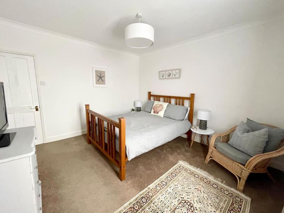 Villa Coastal Terrace Dogs Welcome Optional Hot Tub Sea Palling Exterior foto