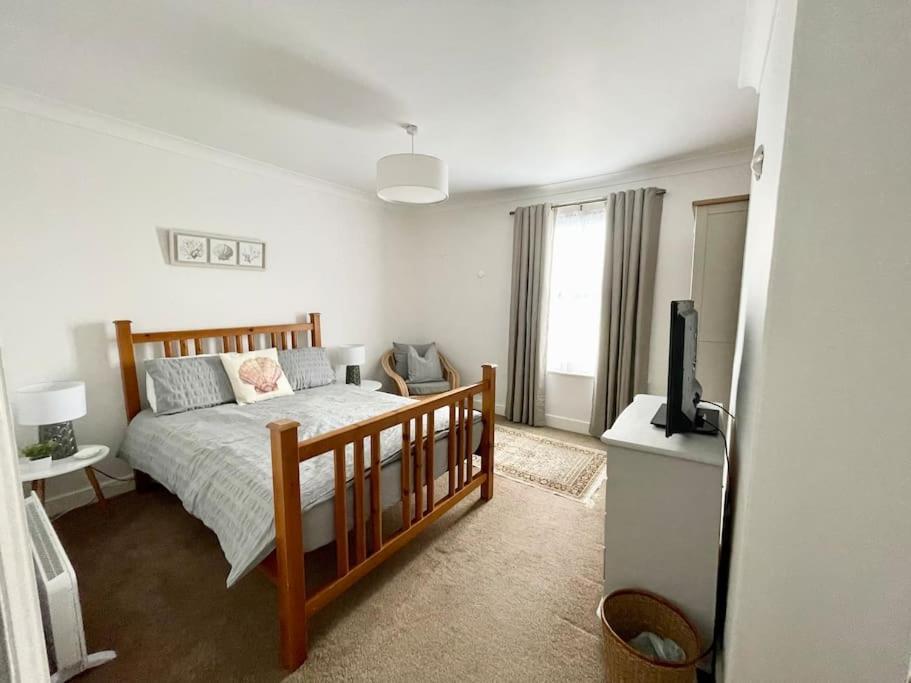 Villa Coastal Terrace Dogs Welcome Optional Hot Tub Sea Palling Exterior foto