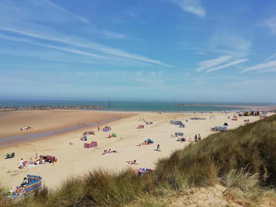 Villa Coastal Terrace Dogs Welcome Optional Hot Tub Sea Palling Exterior foto