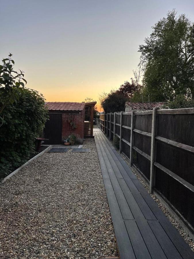 Villa Coastal Terrace Dogs Welcome Optional Hot Tub Sea Palling Exterior foto