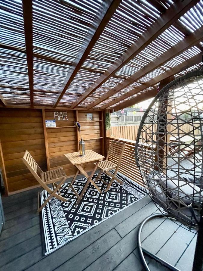 Villa Coastal Terrace Dogs Welcome Optional Hot Tub Sea Palling Exterior foto