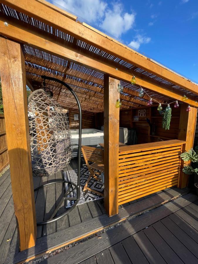 Villa Coastal Terrace Dogs Welcome Optional Hot Tub Sea Palling Exterior foto