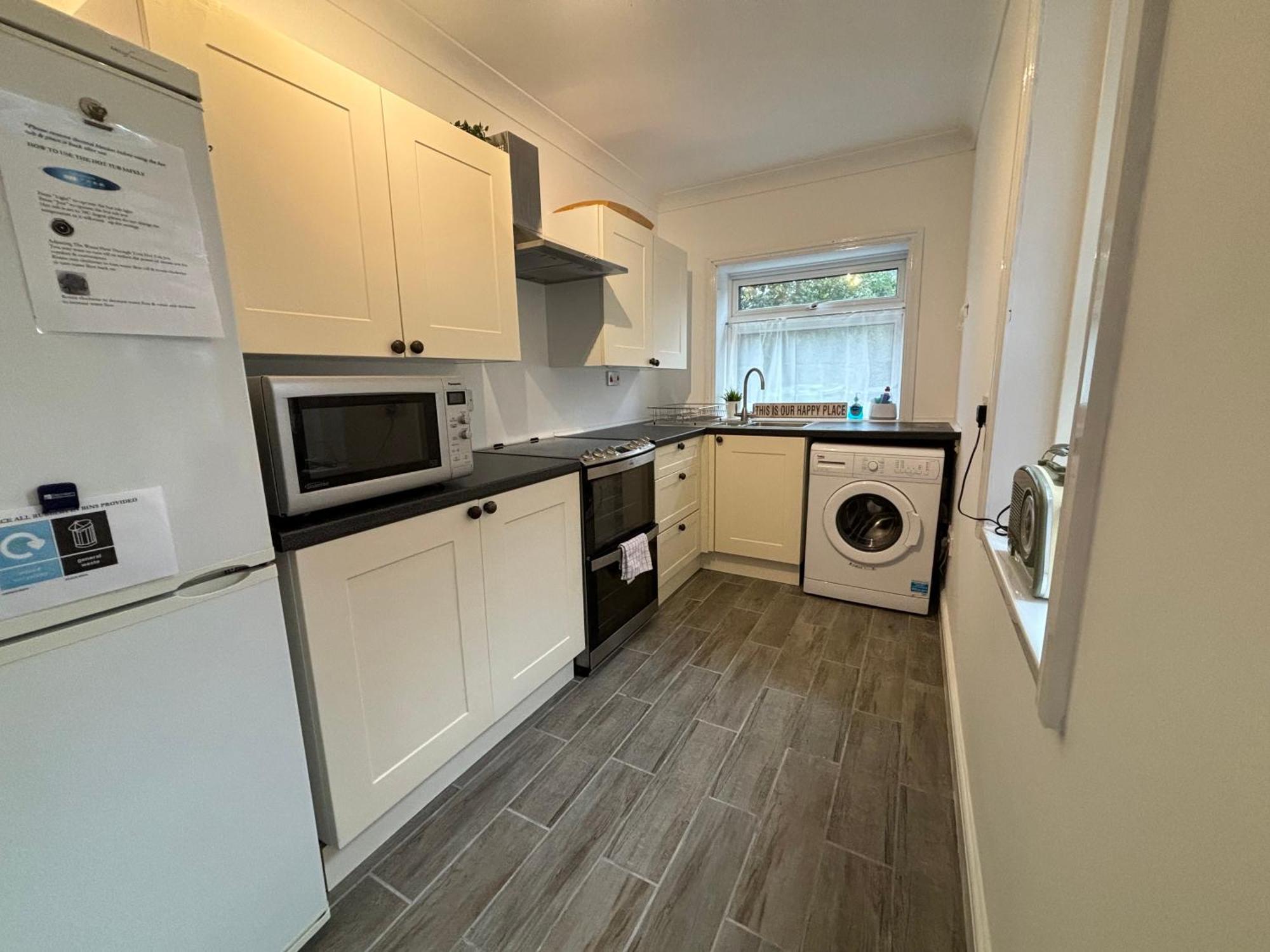 Villa Coastal Terrace Dogs Welcome Optional Hot Tub Sea Palling Exterior foto
