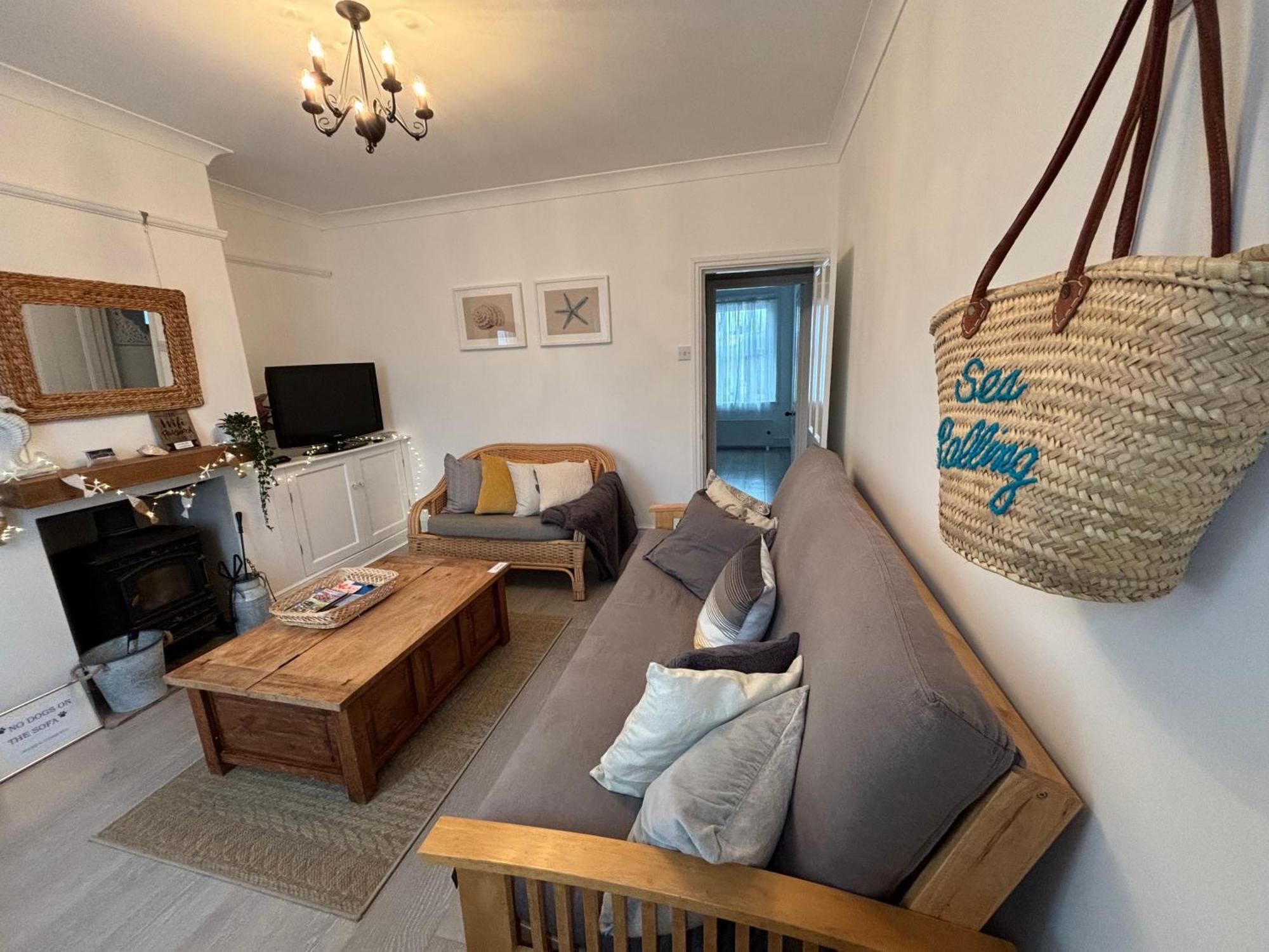 Villa Coastal Terrace Dogs Welcome Optional Hot Tub Sea Palling Exterior foto